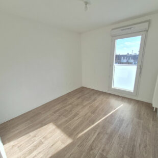 Appartement  T3 avec balcon et parking