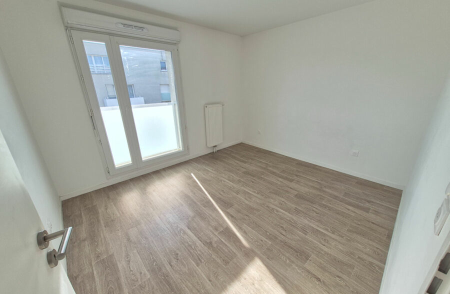 Appartement  T3 avec balcon et parking