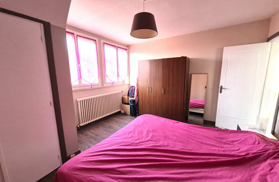 Nouveauté Square Habitat : maison semi–individuelle idéale dans le secteur prisé de Croix Barbieux !