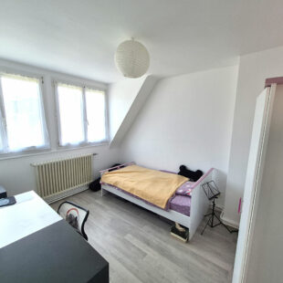 Nouveauté Square Habitat : maison semi–individuelle idéale dans le secteur prisé de Croix Barbieux !