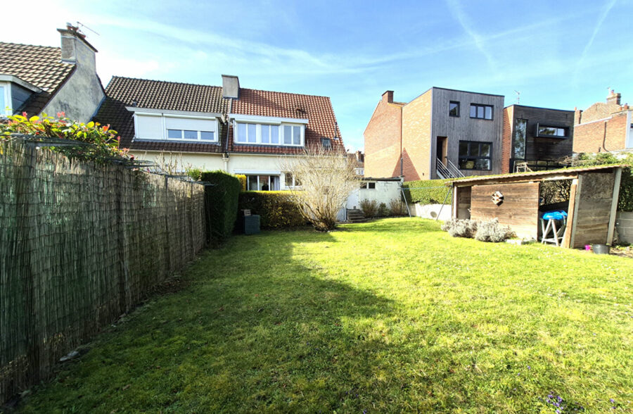Nouveauté Square Habitat : maison semi–individuelle idéale dans le secteur prisé de Croix Barbieux !