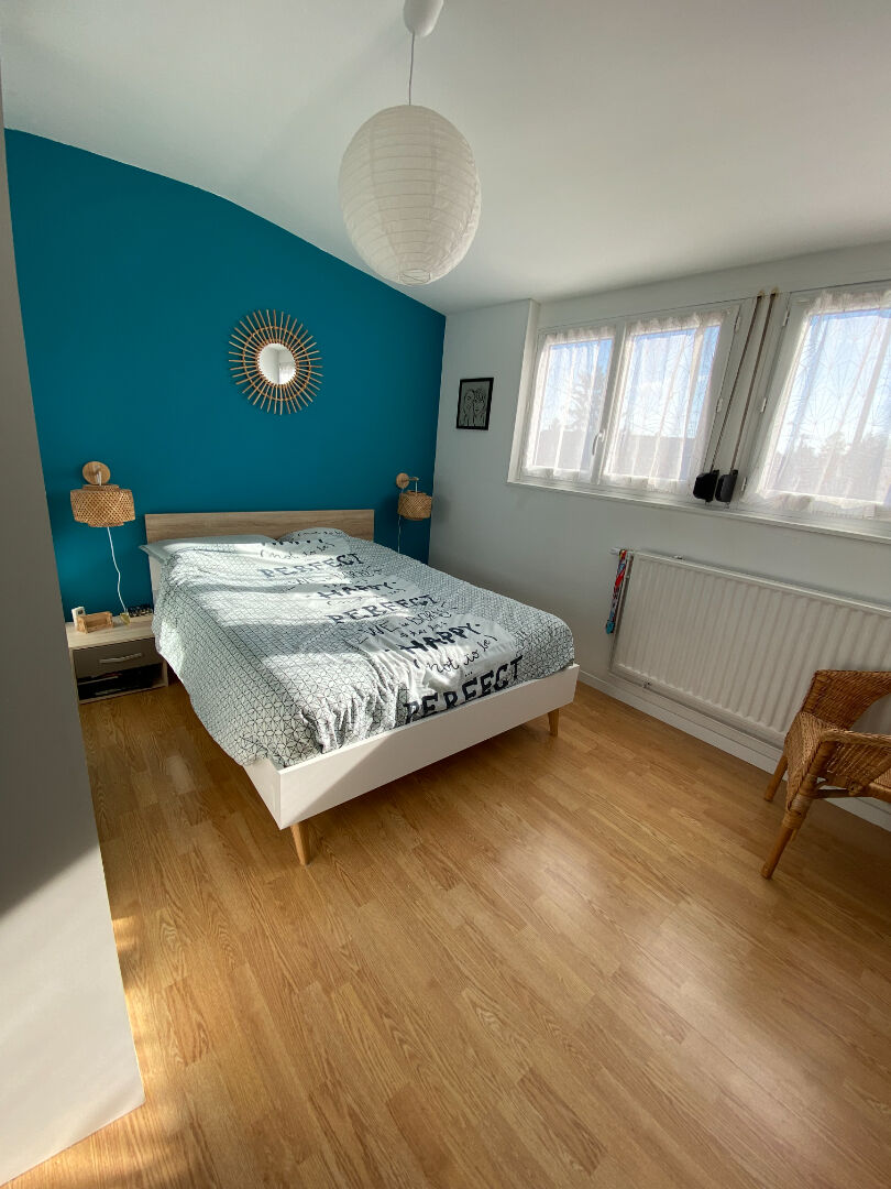 Maison Provin 4 pièce(s) , jardin, garage.