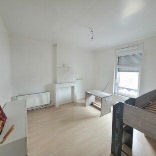 Maison Hasnon 8 pièce(s) 170 m2 &nbsp;Sous compromis&nbsp;