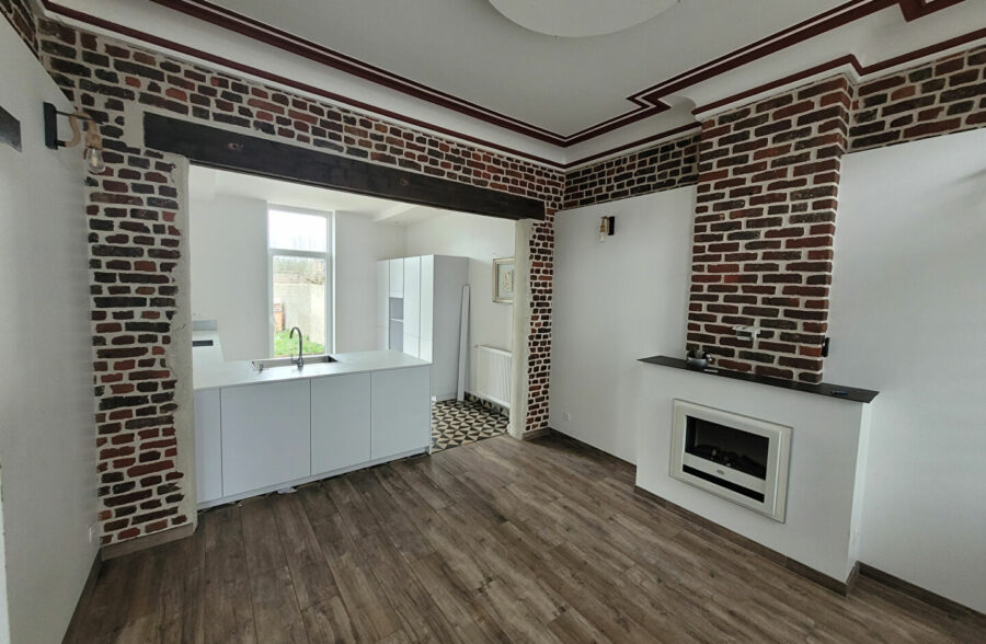 Maison Hasnon 8 pièce(s) 170 m2 &nbsp;Sous compromis&nbsp;