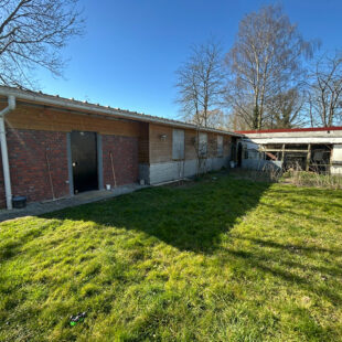 Maison Hasnon 8 pièce(s) 170 m2 &nbsp;Sous compromis&nbsp;