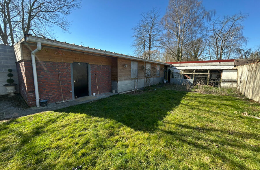 Maison Hasnon 8 pièce(s) 170 m2 &nbsp;Sous compromis&nbsp;