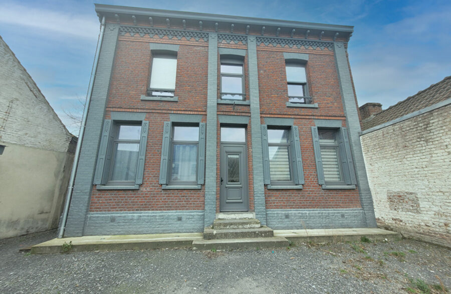 Maison Hasnon 8 pièce(s) 170 m2 &nbsp;Sous compromis&nbsp;