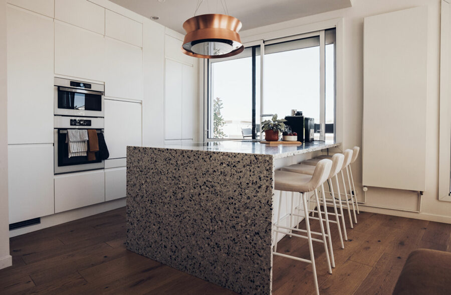 VAUBAN SUPERBE APPARTEMENT AVEC MAGNIFIQUE TERRASSE, CAVE ET GRAND GARAGE