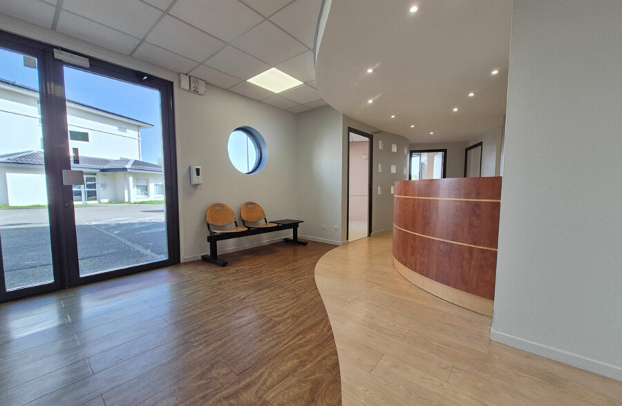 Local commercial de 123 m² utile sur LONGUENESSE