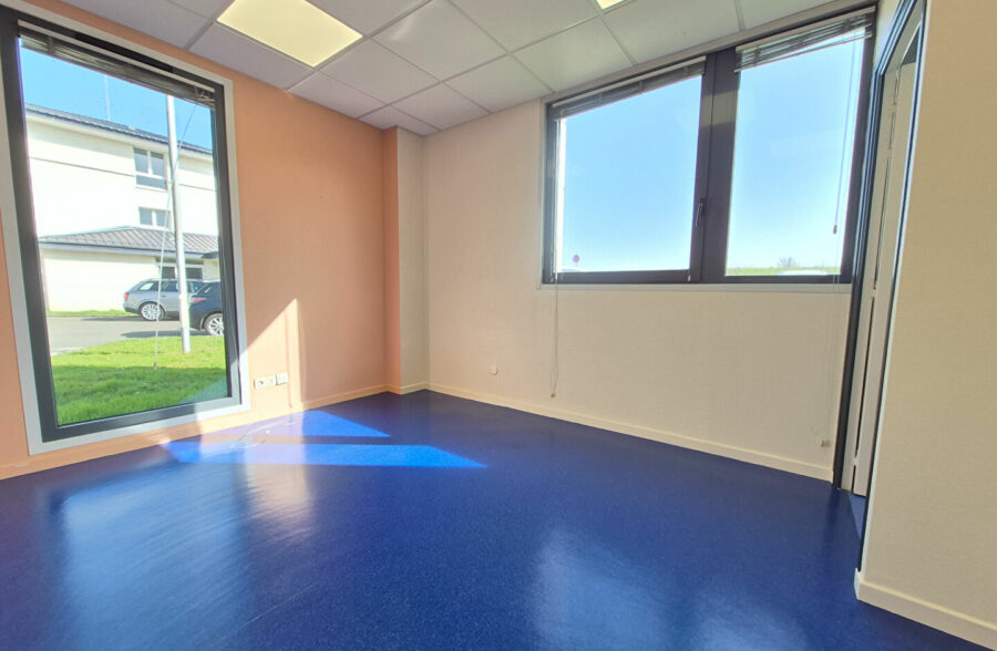 Local commercial de 123 m² utile sur LONGUENESSE