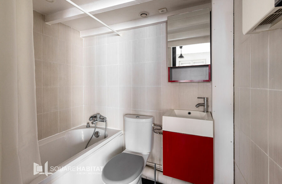 LILLE Cormontaigne: Studio de 21,2 m² avec  une cour privative