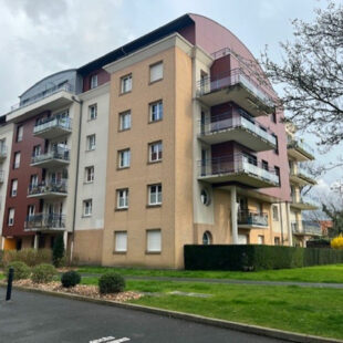 Superbe T4 avec 2 balcons et un grand garage