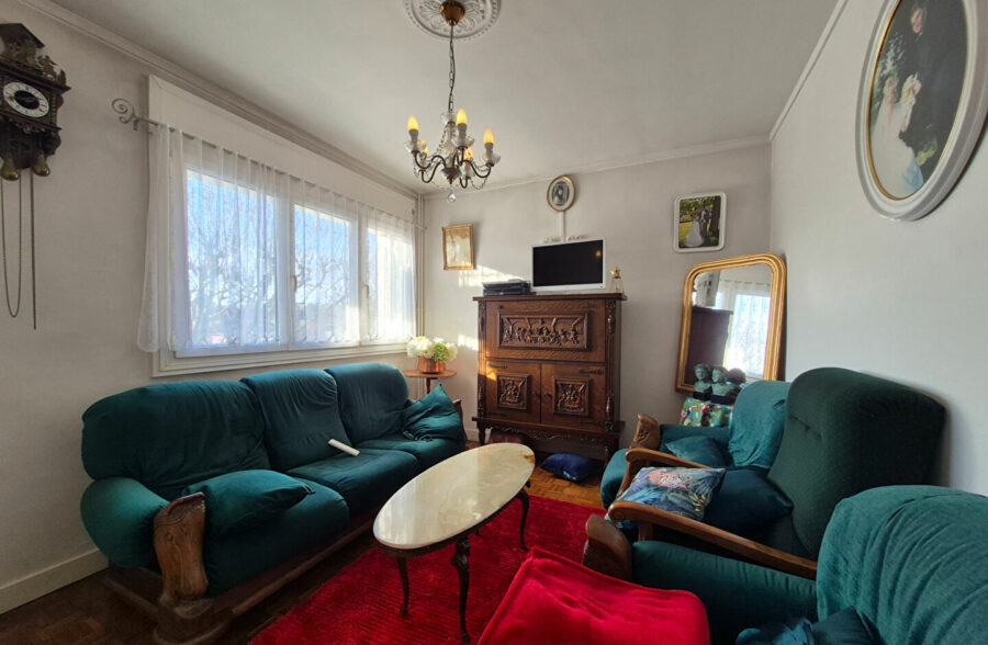 Appartement avec balcon en centre ville de Maubeuge