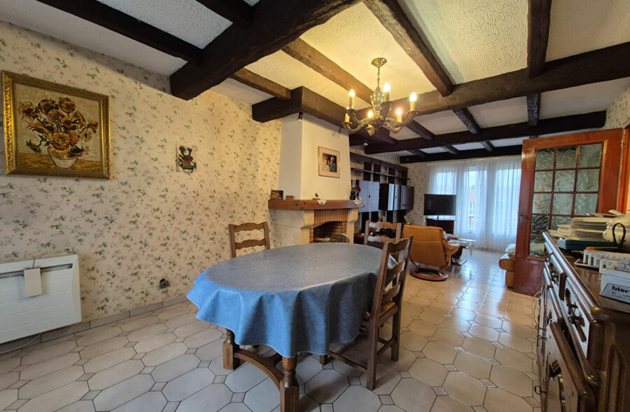 Maison individuelle 95 m² env. 3 chbres, sous-sol + jardin