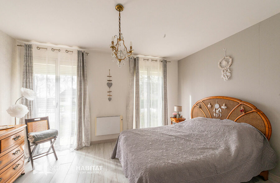 Plain pied individuel ,sous sol complet , Très bon secteur !