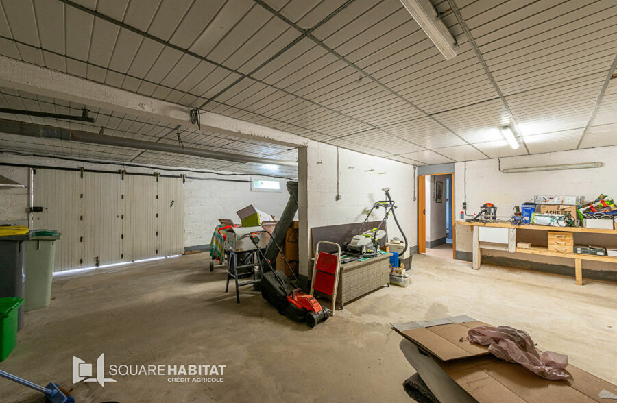 Plain pied individuel ,sous sol complet , Très bon secteur !