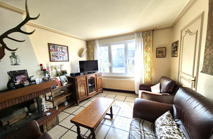 Croix, maison des années 60 dans un quartier calme et recherché