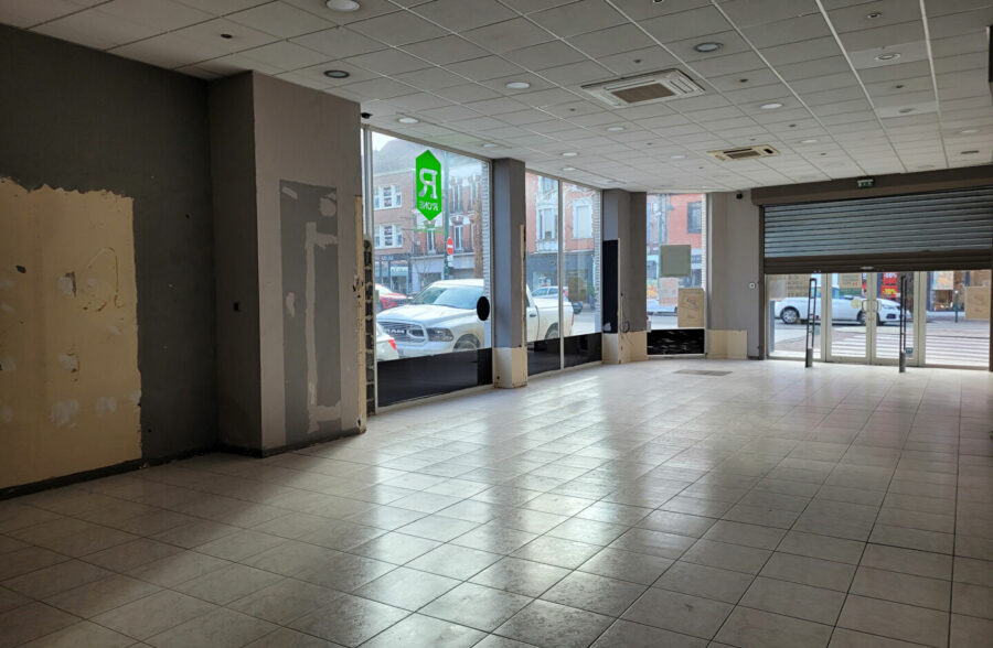 Local commercial 139 m²