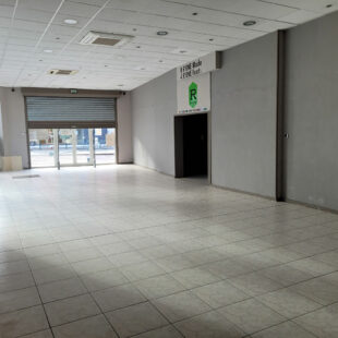 Local commercial 139 m²