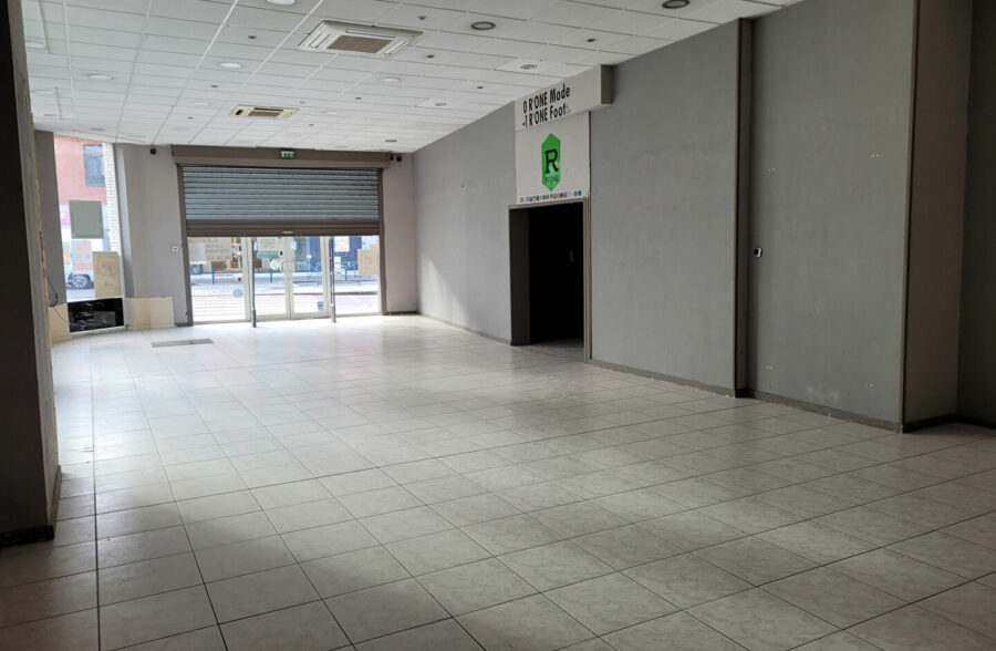 Local commercial 139 m²