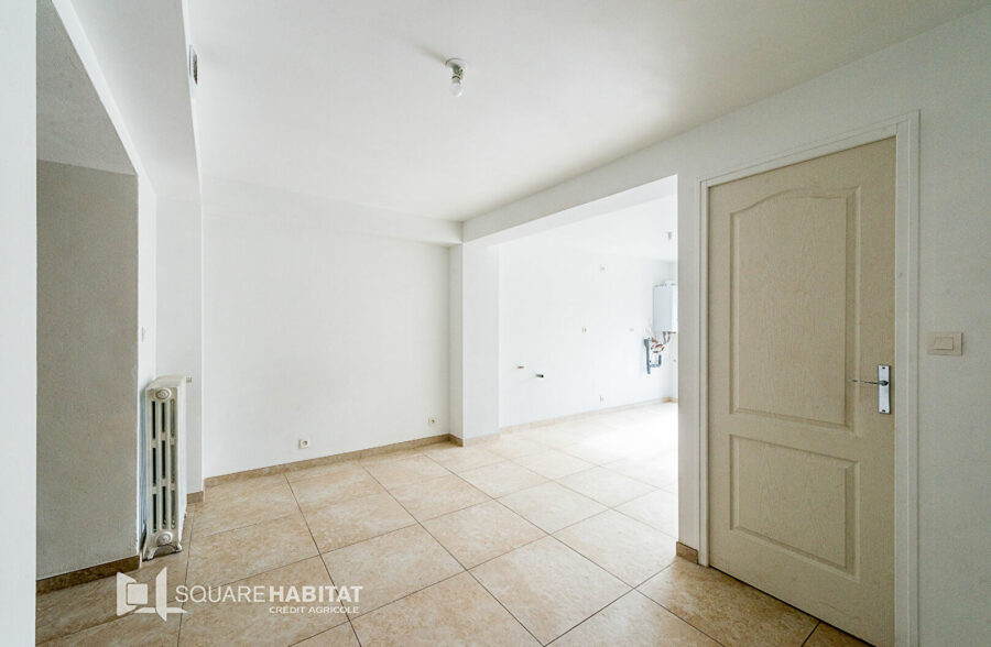 Maison de ville entièrement rénovée – 3/4 chambres +  bureau – Jardin – DPE C