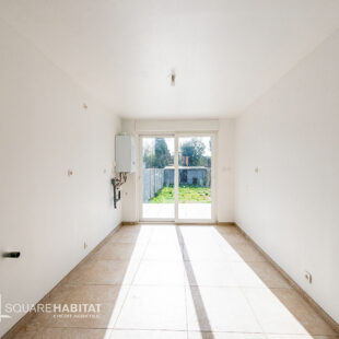 Maison de ville entièrement rénovée – 3/4 chambres +  bureau – Jardin – DPE C