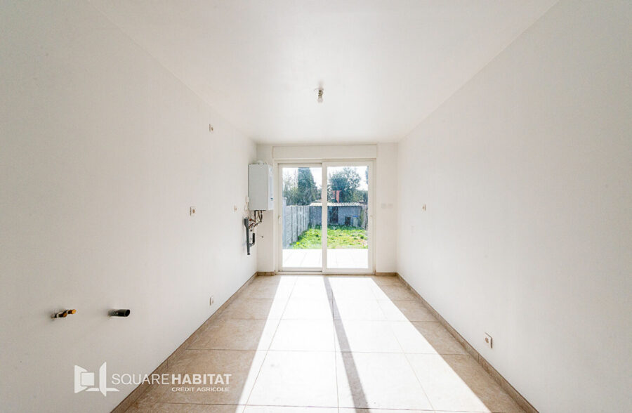 Maison de ville entièrement rénovée – 3/4 chambres +  bureau – Jardin – DPE C