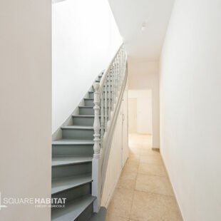 Maison de ville entièrement rénovée – 3/4 chambres +  bureau – Jardin – DPE C