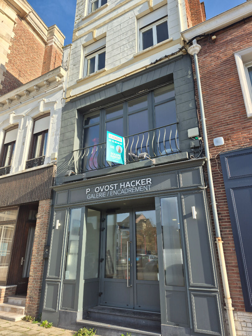 Immeuble de 242 m² au coeur de la place : un lieu à fort potentiel pour votre activité ou votre investissement