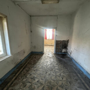 MAISON SEMI-INDIVIDUELLE A RENOVER