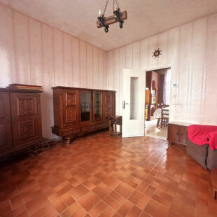 Maison de ville 3 chambres à rénover