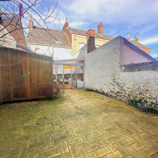 Maison de ville 3 chambres à rénover