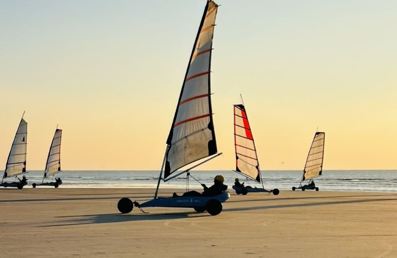 Quend-Plage-les-pins , parcelle de terrain à batir de  590 m2 .