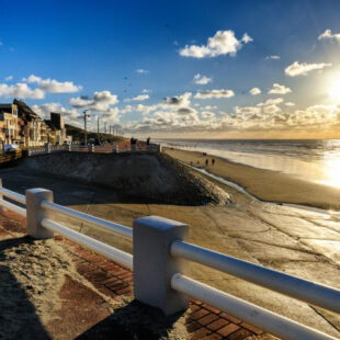 Quend-Plage-les-pins , parcelle de terrain à batir de  570 m2 .