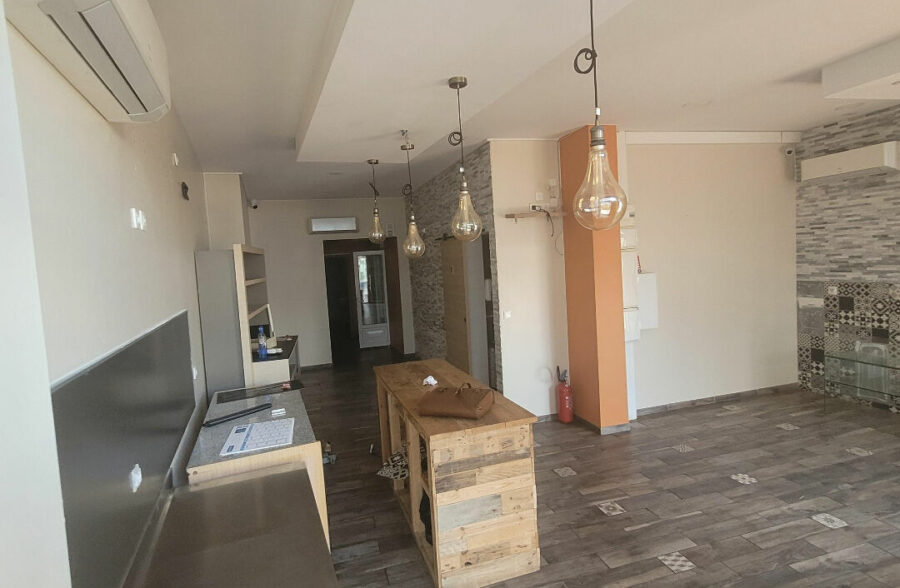 Local commercial centre-ville – 85m²