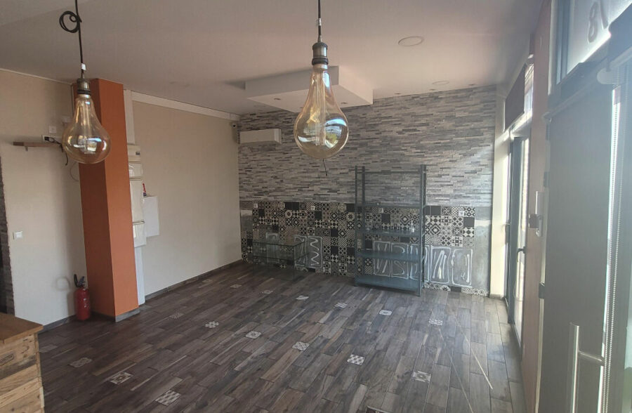 Local commercial centre-ville – 85m²