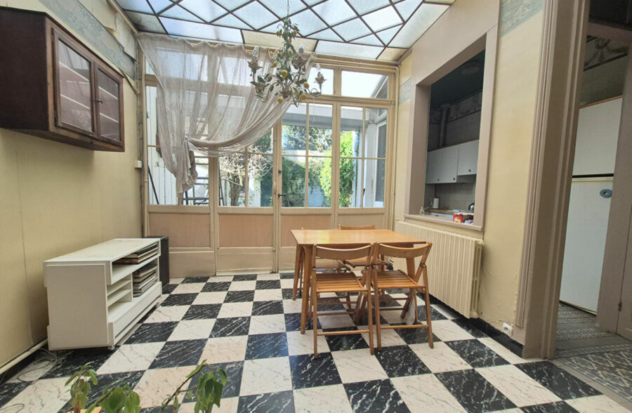 EXCLUSIVITE: WAZEMMES / GAMBETTA : Maison 1930 4/5 chambres jardin et cave