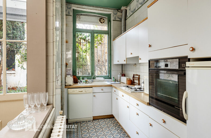 EXCLUSIVITE: WAZEMMES / GAMBETTA : Maison 1930 4/5 chambres jardin et cave