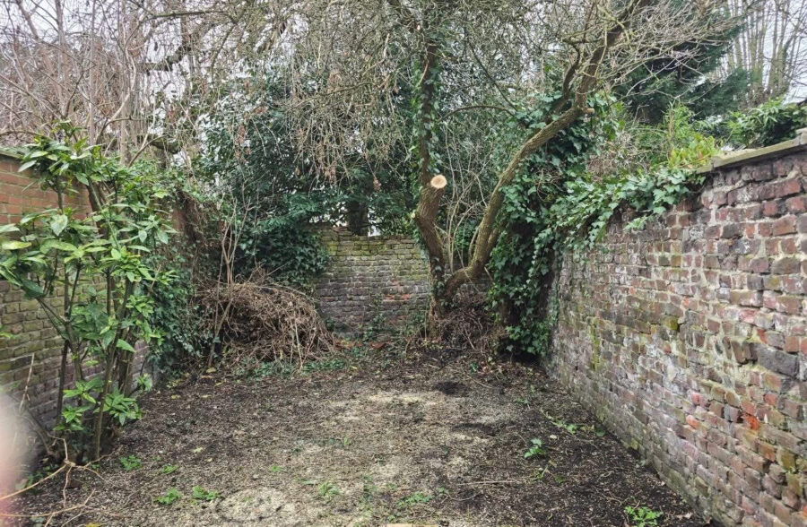 QUARTIER VAUBAN AGREABLE TYPE 2 AVEC JARDIN ET CAVE