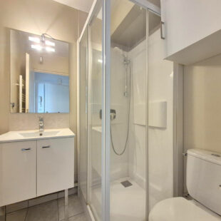 LILLE WAZEMMES – GAMBETTA : Type 1 de 23m² avec balcon et parking