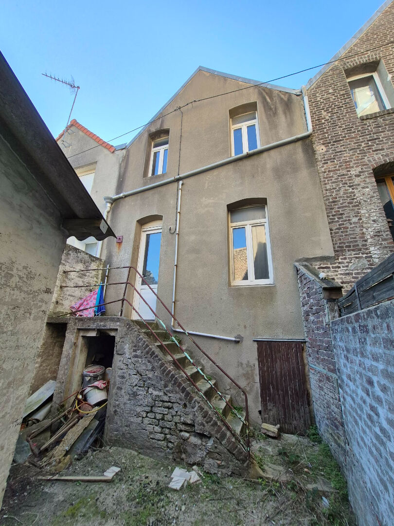 Berck-plage , maison à rénover dans sa totalité à 100M de la mer !! &nbsp;Sous offre&nbsp;