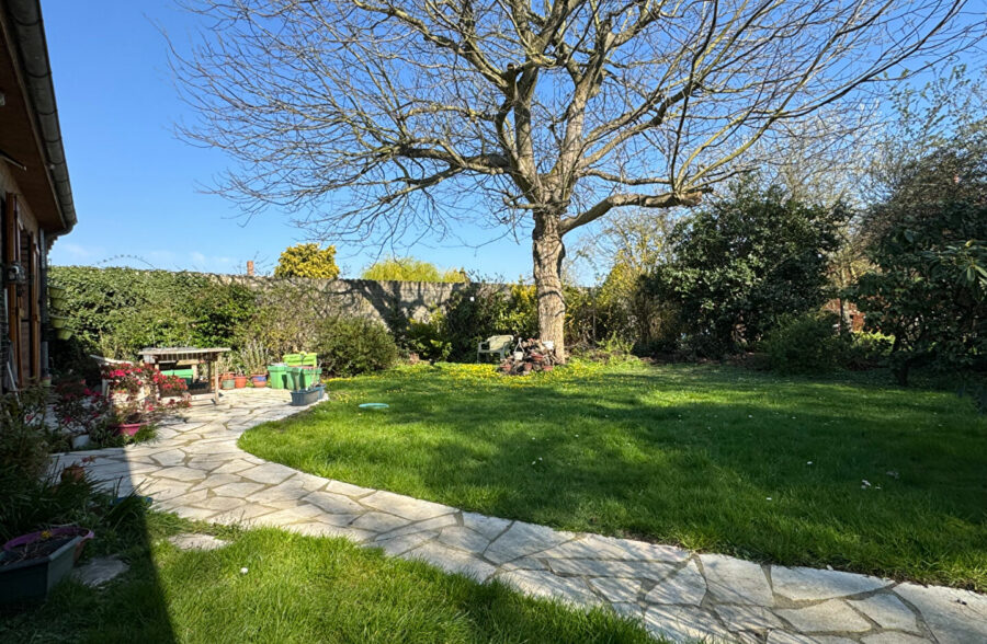 Ascq – Maison individuelle plain-pied, Grand jardin, 2chs poss 4-5 avec Combles aménageables