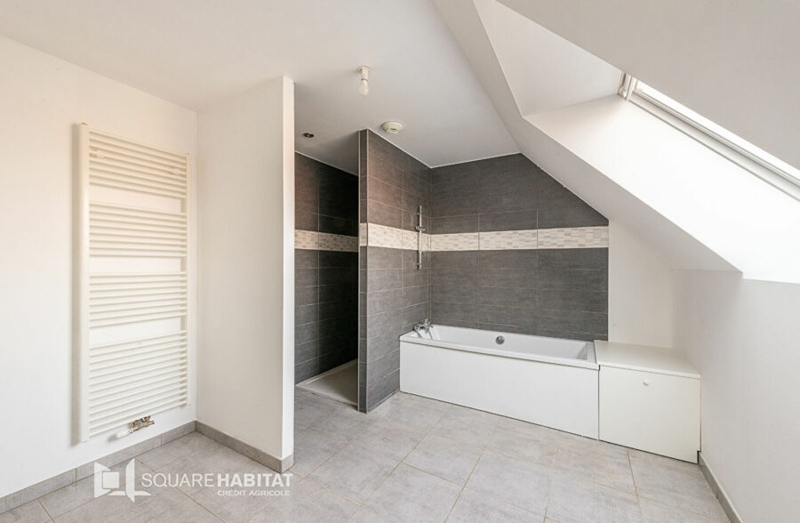 PAVILLON SEMI PLAIN INDIVIDUEL DE 146 M²