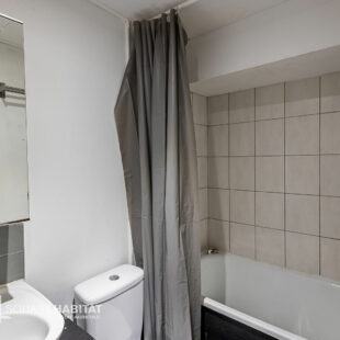 EXCLUSIVITE : PLACE DU MARCHE DE WAZEMMES : Studio de 15m²  en arrière de copropriété