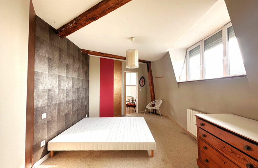 Immeuble avec Local Commercial et Duplex – Caudry