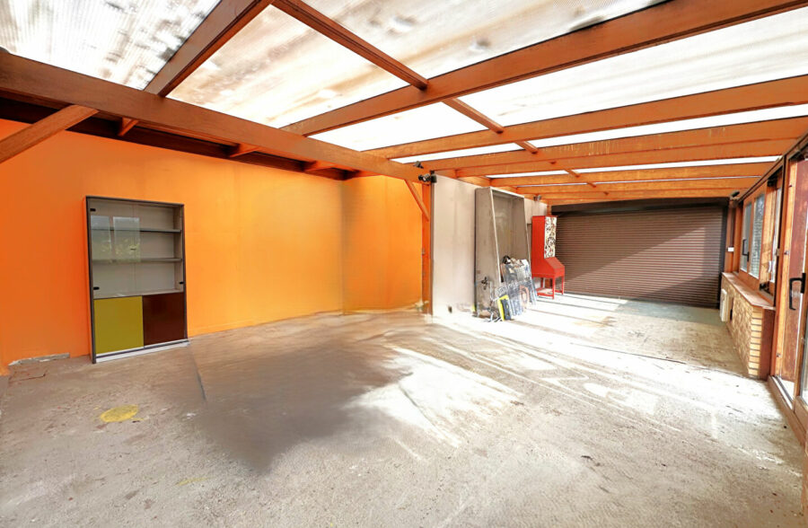 Immeuble avec Local Commercial et Duplex – Caudry