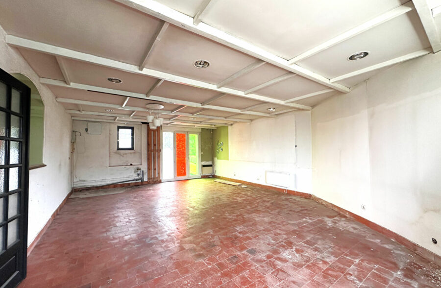 Immeuble avec Local Commercial et Duplex – Caudry