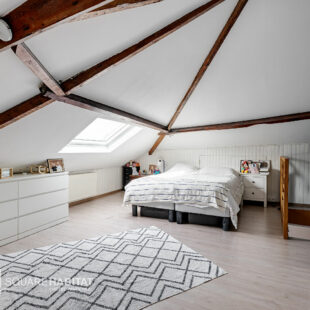 Wasquehal, Maison 2 chambres + bureau, cour et garage