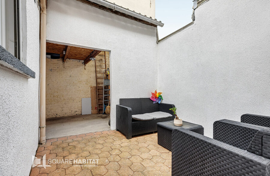 Wasquehal, Maison 2 chambres + bureau, cour et garage