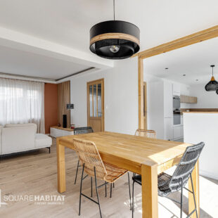 Maison des années 70-  4 chs jardin + garage proche tramway